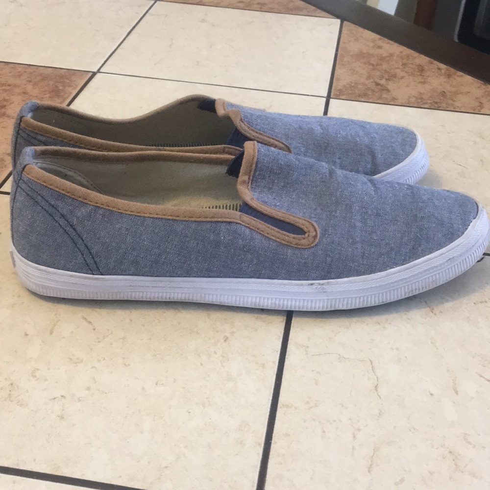 Barley worn slip-on’s great condition!